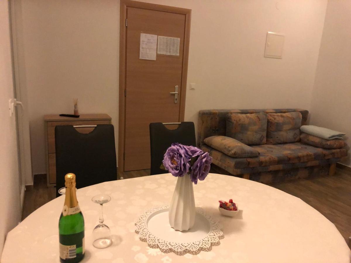 Apartmani Ivana Cres Bagian luar foto