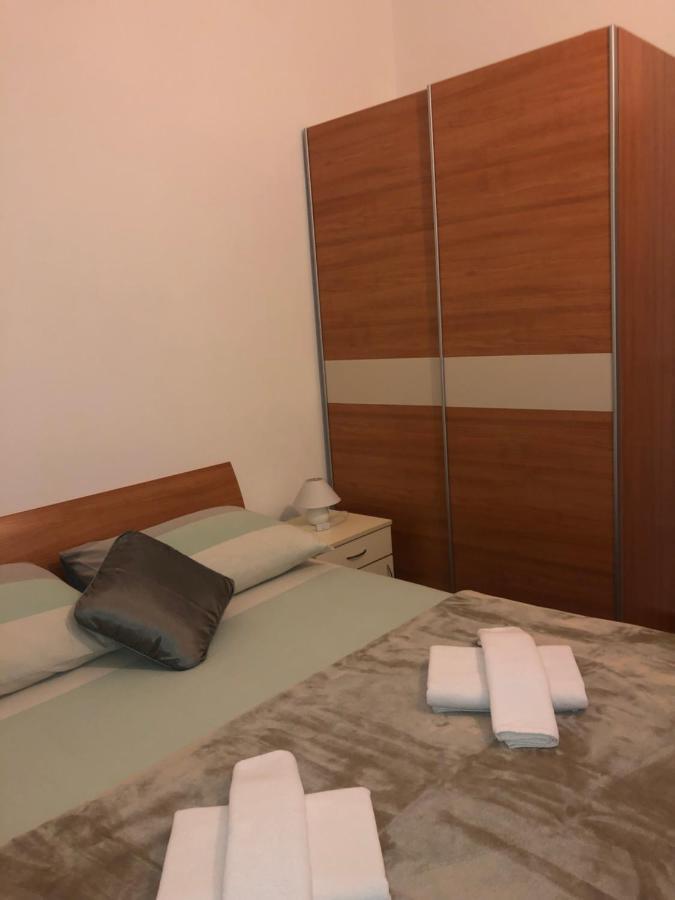 Apartmani Ivana Cres Bagian luar foto