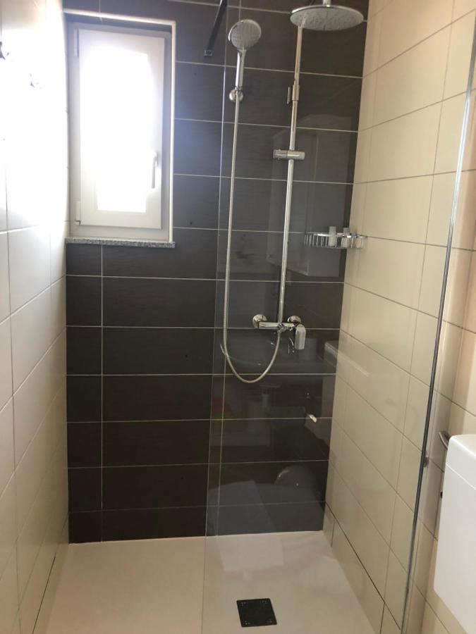 Apartmani Ivana Cres Bagian luar foto