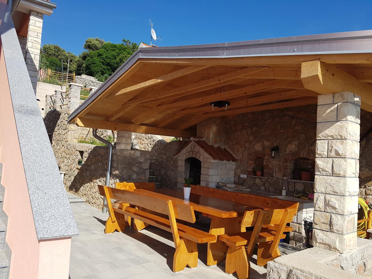 Apartmani Ivana Cres Bagian luar foto