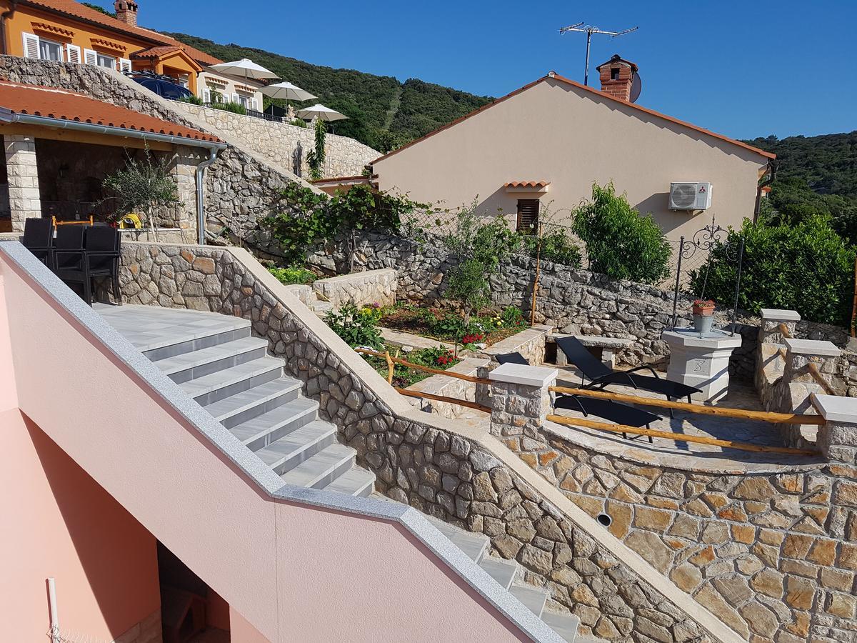 Apartmani Ivana Cres Bagian luar foto