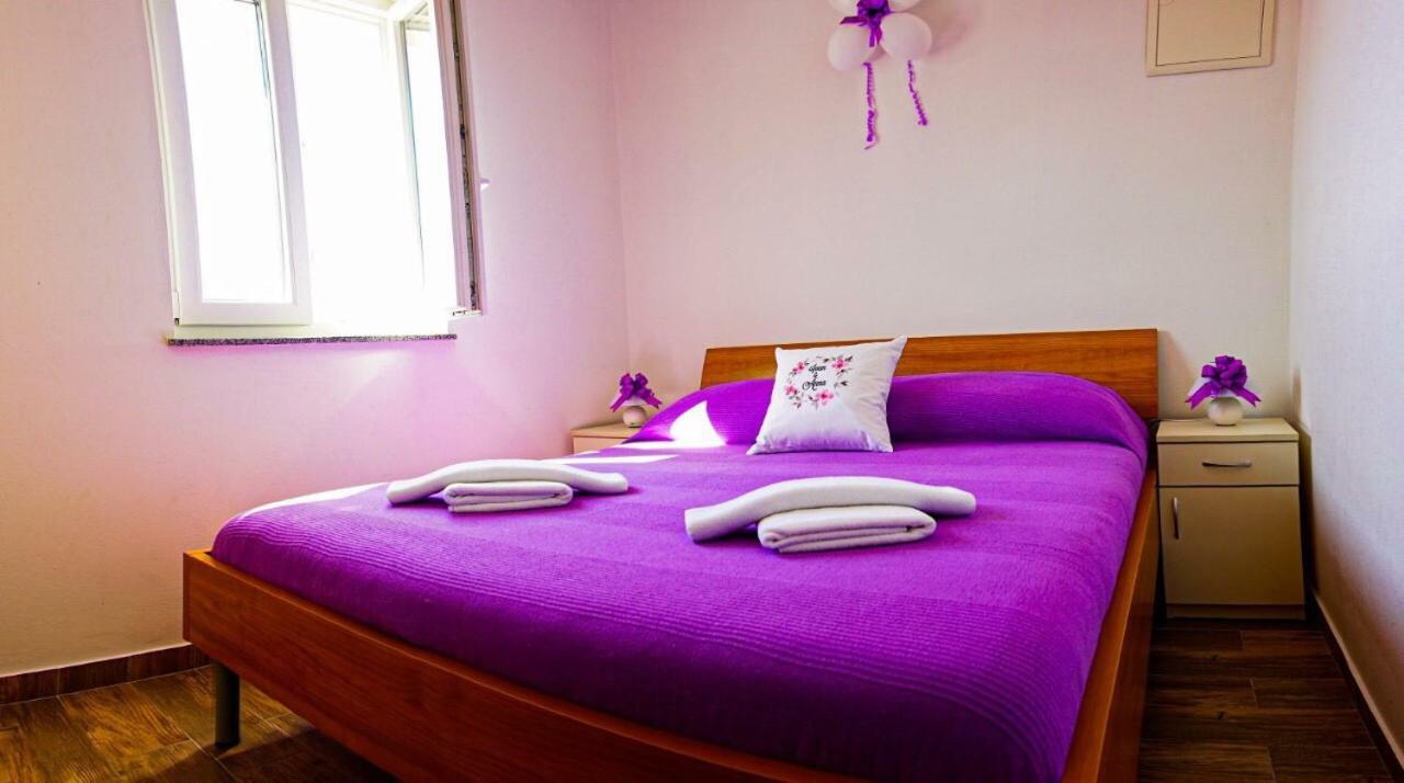 Apartmani Ivana Cres Bagian luar foto